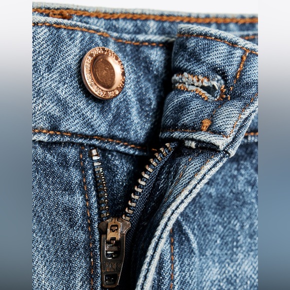 Zara (BRAND NEW) Blue Mini Skirt, Size medium - Picture 8 of 9